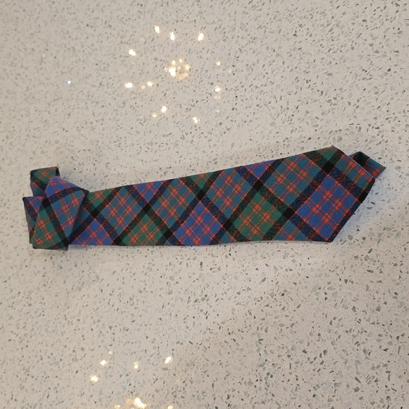 Wool Tartan tie, made in Scotland - Picture 1 of 6